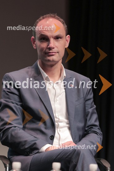  Anže Logar, poslanec SDS, predsednik Ljubljanskega odbora SDS, kandidat na predsedniških volitvah 2022Soočenje predsedniških kandidatov v okviru Festivala za tretje življenjsko obdobje