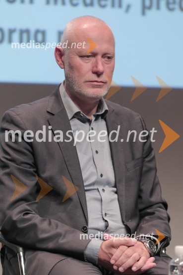 dr. Milan Brglez, nekdanji predsednik Državnega zbora Republike Slovenije, kandidat na predsedniških volitvah 2022Soočenje predsedniških kandidatov v okviru Festivala za tretje življenjsko obdobje