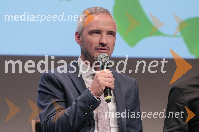  Janez Cigler Kralj, nekdanji minister za delo, družino, socialne zadeve in enake možnosti, kandidat na predsedniških volitvah 2022Soočenje predsedniških kandidatov v okviru Festivala za tretje življenjsko obdobje