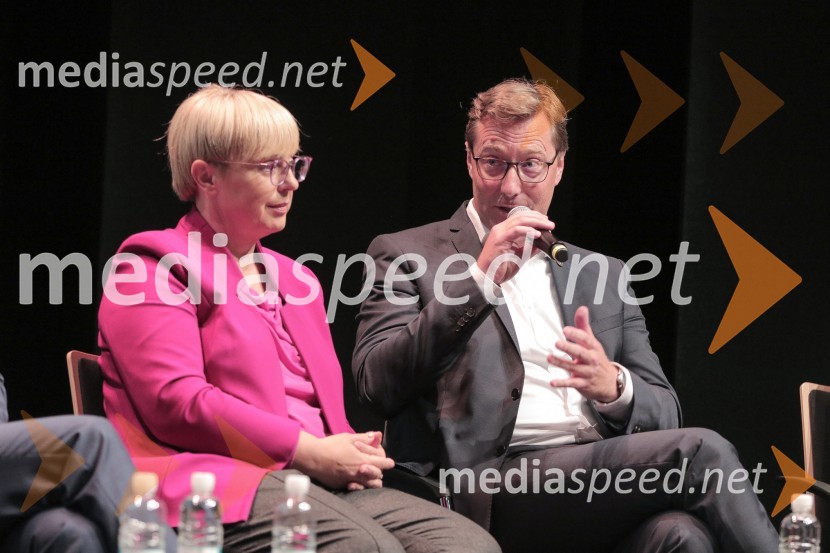  Nataša Pirc Musar, partnerica, direktorica in odvetnica, Pirc Musar odvetniška družba, kandidatka na predsedniških volitvah 2022; dr. Vladimir Prebilič, poslanec SDS, kandidat na predsedniških volitvah 2022Soočenje predsedniških kandidatov v okviru Festivala za tretje življenjsko obdobje