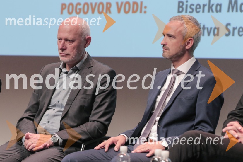 dr. Milan Brglez, nekdanji predsednik Državnega zbora Republike Slovenije, kandidat na predsedniških volitvah 2022;  Janez Cigler Kralj, nekdanji minister za delo, družino, socialne zadeve in enake možnosti, kandidat na predsedniških volitvah 2022Soočenje predsedniških kandidatov v okviru Festivala za tretje življenjsko obdobje