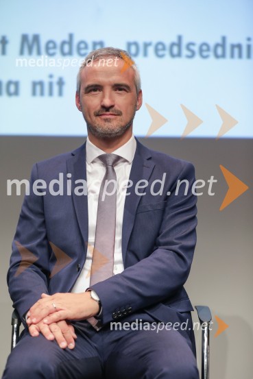  Janez Cigler Kralj, nekdanji minister za delo, družino, socialne zadeve in enake možnosti, kandidat na predsedniških volitvah 2022Soočenje predsedniških kandidatov v okviru Festivala za tretje življenjsko obdobje