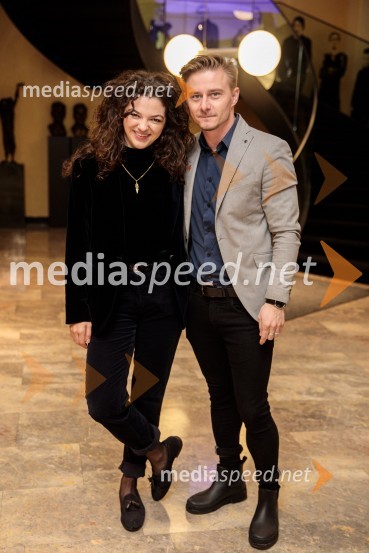  Diana  Kolenc, igralka;  Jure Rajšp, igralecŽabe, premiera poetične drame