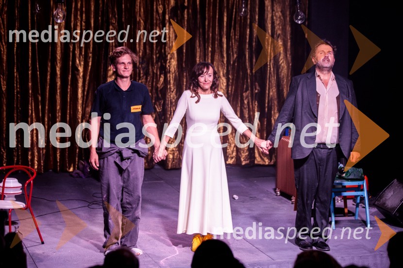  Matevž Sluga, AGRFT;  Mirjam Korbar, igralka;  Lotos Vincenc Šparovec, igralecŽabe, premiera poetične drame