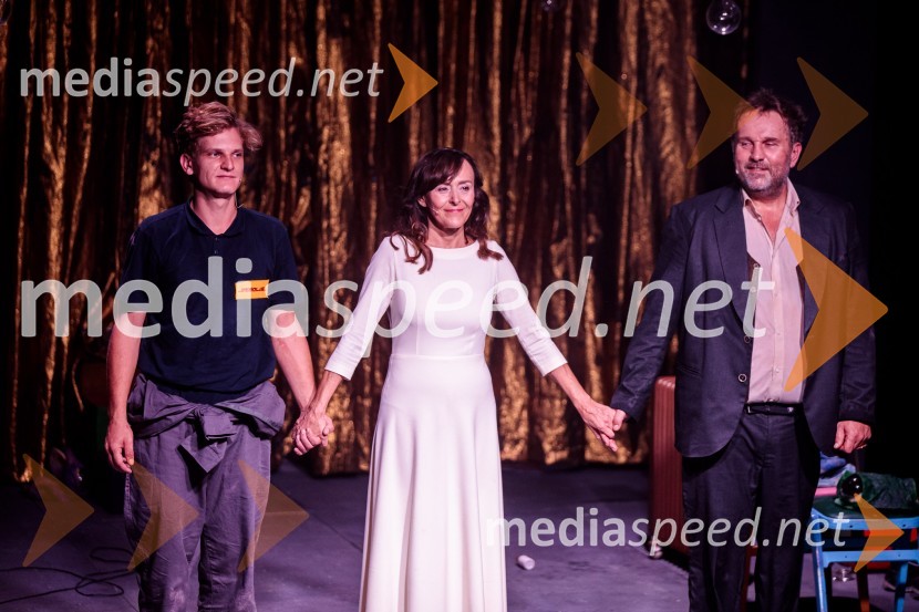  Matevž Sluga, AGRFT;  Mirjam Korbar, igralka;  Lotos Vincenc Šparovec, igralecŽabe, premiera poetične drame