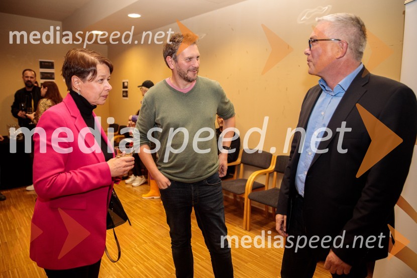  Kristina Sever, vodja kabineta, Ministrstvo za infrastrukturo;  ... ;  Jani Sever, filmski producentŽabe, premiera poetične drame