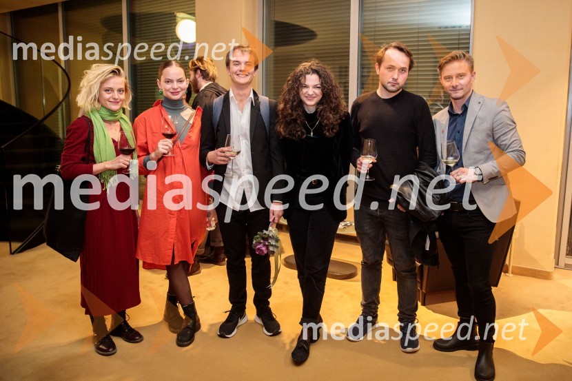  ... ;  ... ;  Marko Rengeo, asistent režije;  Diana  Kolenc, igralka;  Anže  Grčar, scenarist, režiser, asostent režije;  Jure Rajšp, igralecŽabe, premiera poetične drame