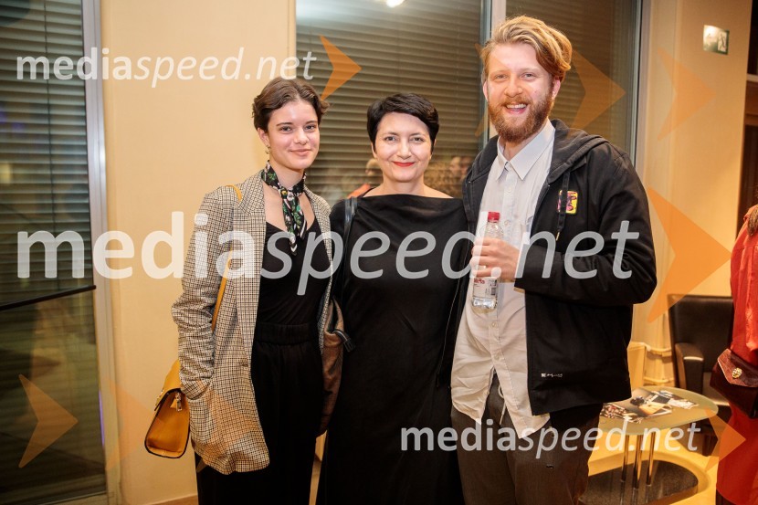  ... ;  Petra Pogorevc, dramaturginja in urednica knjižnice MGL;  ... Žabe, premiera poetične drame