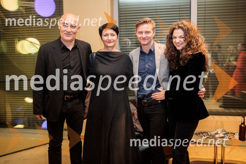  Goran Garevski, podpredsednik inženiringa System Software and Tools v družbi Comtrade;  Petra Pogorevc, dramaturginja in urednica knjižnice MGL;  Jure Rajšp, igralec;  Diana  Kolenc, igralkaŽabe, premiera poetične drame