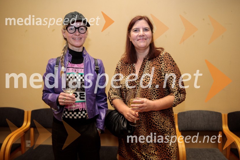  Natalija Pihler, profesorica nemščine;  Teja Pelko, novinarka, Svet24Žabe, premiera poetične drame