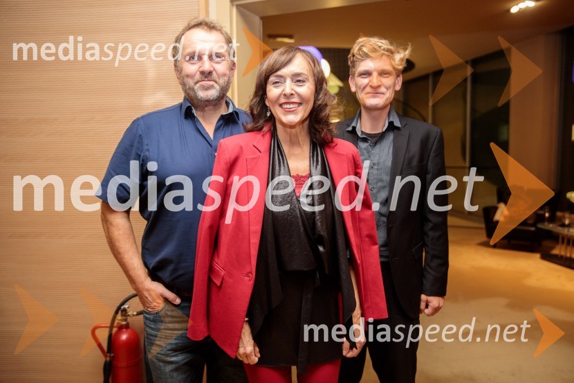  Lotos Vincenc Šparovec, igralec;  Mirjam Korbar, igralka;  Matevž Sluga, AGRFTŽabe, premiera poetične drame