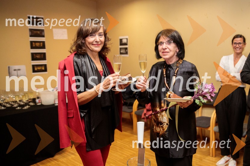  Mirjam Korbar, igralka;  Svetlana Makarovič, pisateljicaŽabe, premiera poetične drame