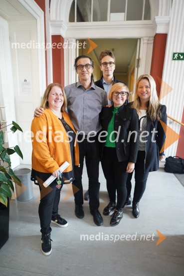  Suzana Kraljić, Pravna fakulteta Maribor;  ... ;  Aljoša  Polajžar, Pravna fakulteta UM; mag. Natalija Orešek, Bibliotekarka, Pravna fakulteta Maribor; uni. dip. prav. Bernarda Pevec, vodja referata, Pravna fakulteta MariborSprejem brucev na Univerzi v Mariboru