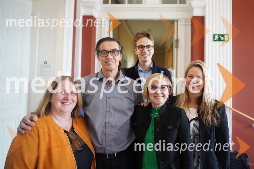  Suzana Kraljić, Pravna fakulteta Maribor;  ... ;  Aljoša  Polajžar, Pravna fakulteta UM; mag. Natalija Orešek, Bibliotekarka, Pravna fakulteta Maribor; uni. dip. prav. Bernarda Pevec, vodja referata, Pravna fakulteta MariborSprejem brucev na Univerzi v Mariboru