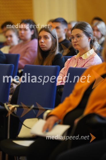 Sprejem brucev na Univerzi v Mariboru