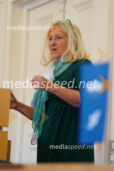 prof. dr. Vesna Rijavec, dekanja, Pravna fakulteta, Univerza v MariboruSprejem brucev na Univerzi v Mariboru