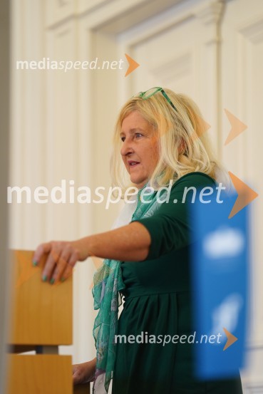 prof. dr. Vesna Rijavec, dekanja, Pravna fakulteta, Univerza v MariboruSprejem brucev na Univerzi v Mariboru