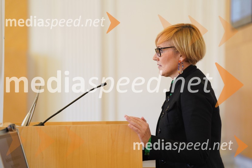 mag. Natalija Orešek, Bibliotekarka, Pravna fakulteta MariborSprejem brucev na Univerzi v Mariboru