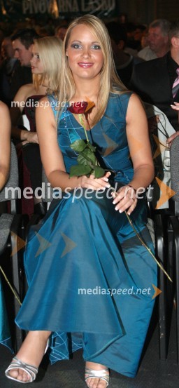 Silvana Sešek Urbanija iz LjubljaneRazglasitev Slovenca leta 2005 Nedeljskega dnevnika