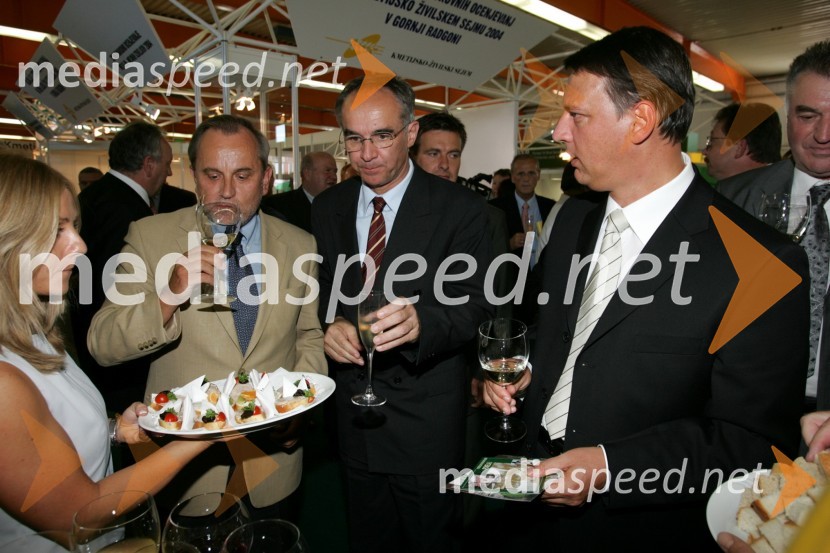 Milan Pogačnik, minister za kmetijstvo, Janez Erjavec, direktor Pomurskega sejma in Anton Rop, politikSejem Gornja Radgona 2004