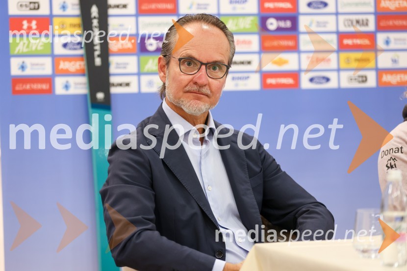  Alexander Lotschak, Kästle, direktorIlka Štuhec odslej s smučmi Kästle, novinarska konferenca pred sezono