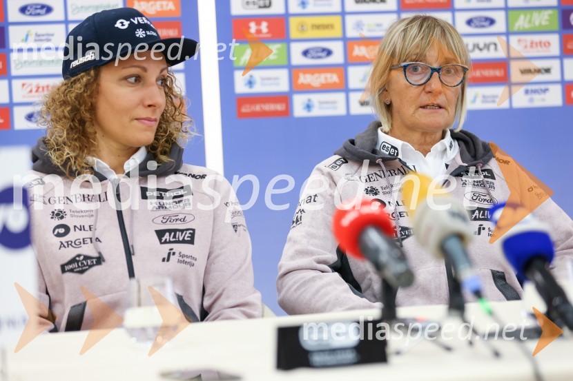  Ilka Štuhec, slovenska alpska smučarka;  Darja Črnko, športna serviserka in trenerka Ilke ŠtuhecIlka Štuhec odslej s smučmi Kästle, novinarska konferenca pred sezono