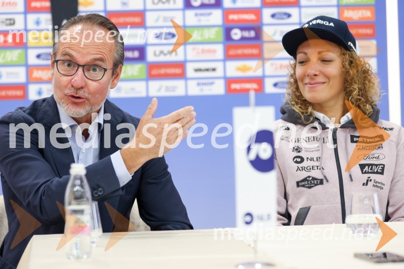  Alexander Lotschak, Kästle, direktor;  Ilka Štuhec, slovenska alpska smučarkaIlka Štuhec odslej s smučmi Kästle, novinarska konferenca pred sezono