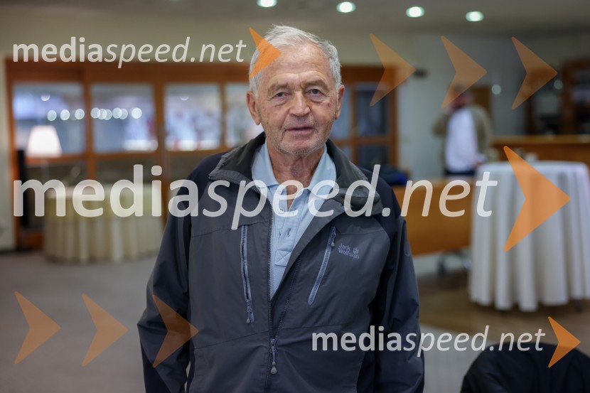  Filip  Gartner, nekdanji smučarski trenerIlka Štuhec odslej s smučmi Kästle, novinarska konferenca pred sezono