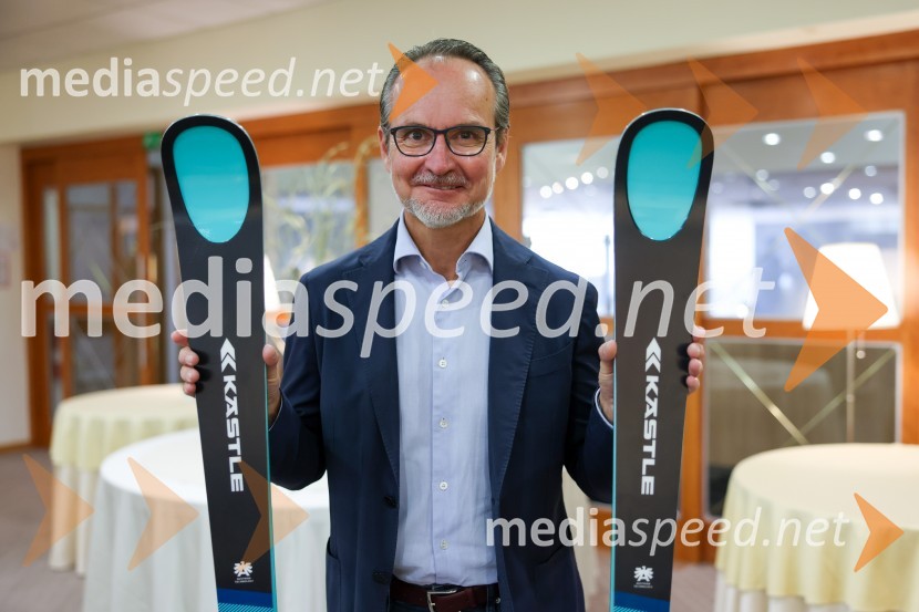  Alexander Lotschak, Kästle, direktorIlka Štuhec odslej s smučmi Kästle, novinarska konferenca pred sezono