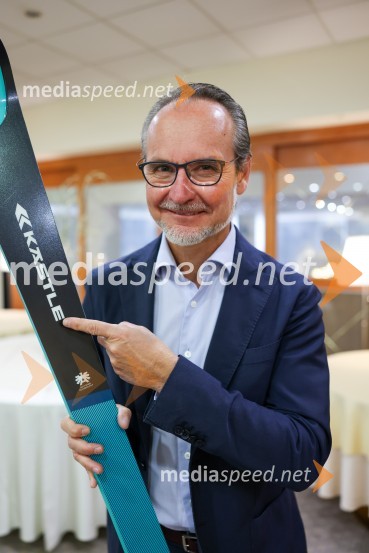  Alexander Lotschak, Kästle, direktorIlka Štuhec odslej s smučmi Kästle, novinarska konferenca pred sezono