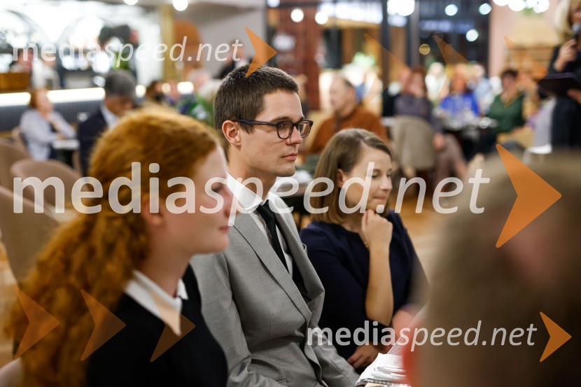  Dejan Gabrovšek, doktorski študent na Oddelku za slovenistiko FF ULPodelitev štipendij Škrabčeve ustanove za leto 2022