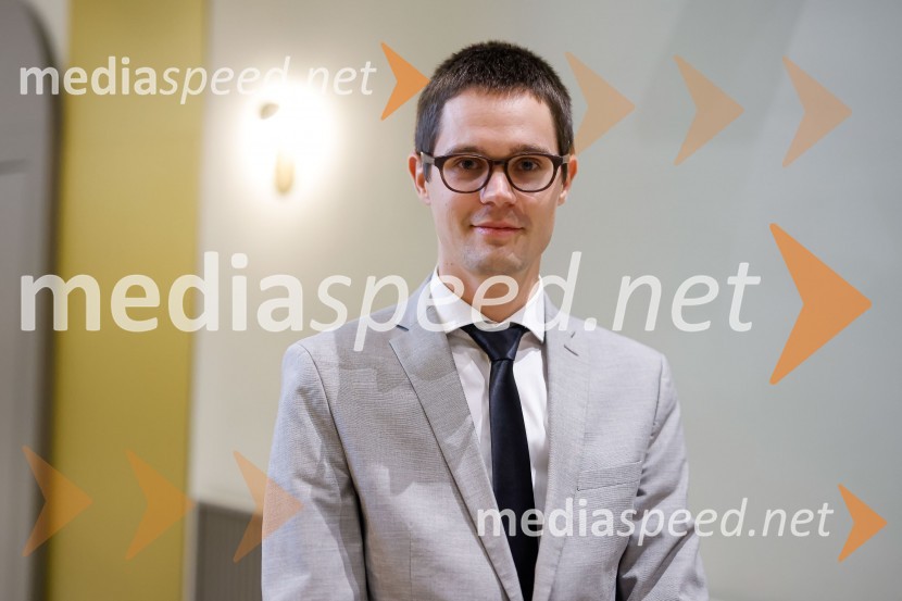  Dejan Gabrovšek, doktorski študent na Oddelku za slovenistiko FF ULPodelitev štipendij Škrabčeve ustanove za leto 2022