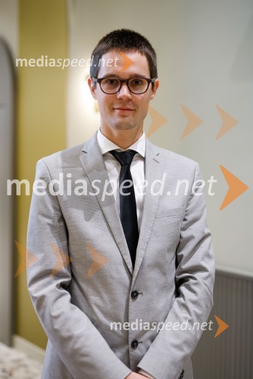  Dejan Gabrovšek, doktorski študent na Oddelku za slovenistiko FF ULPodelitev štipendij Škrabčeve ustanove za leto 2022