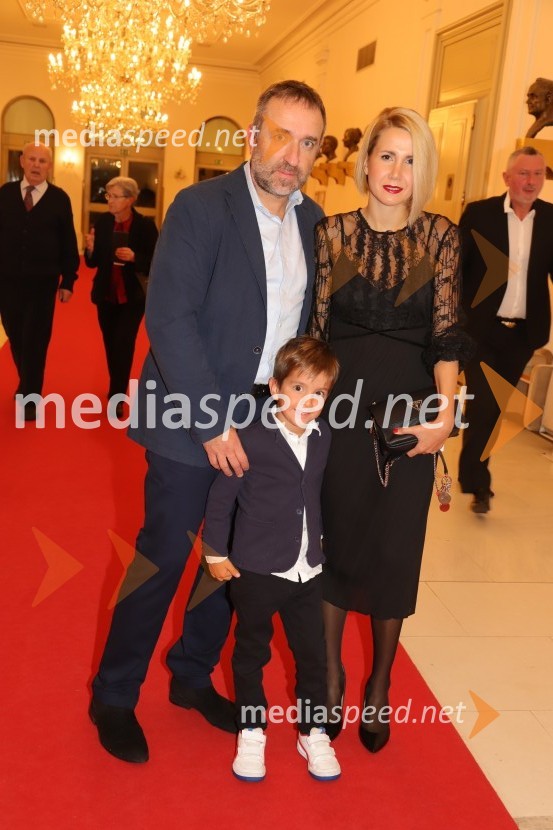  Borut  Cvetko, kreativni direktor, Mediaspeed d.o.o.;  Teo Anton Cvetko;  Natalija Cvetko, Mediaspeed d.o.o.La Gioconda, premiera opere v SNG Maribor