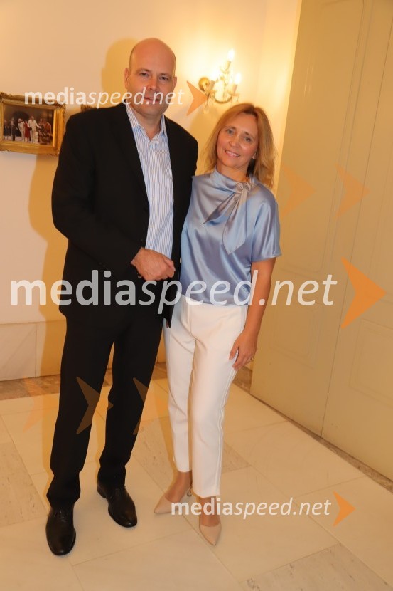  Jure Fišer, direktor Surovine; doc. dr. Suzana Žilič Fišer,  predstojnica Inštituta za medijske komunikacije na FERILa Gioconda, premiera opere v SNG Maribor