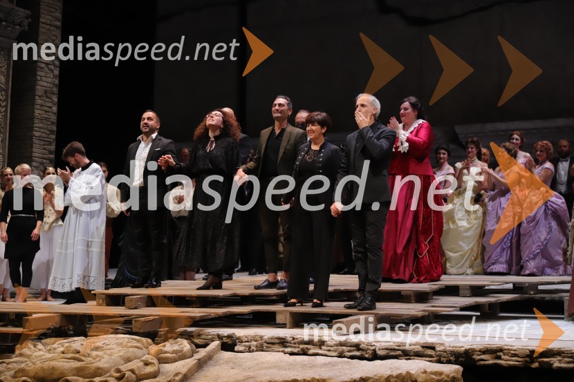  Tim Ribič, operni pevec, lastnik restavracije Miyabi, 1. tenor, Slovenski oktet;  Maria Rosaria Catalano, asistentka kostumografov;  Valerio Longo, koreograf;  Carla Galleri, kostumografinja;  Filippo Tonon, režiserLa Gioconda, premiera opere v SNG Maribor