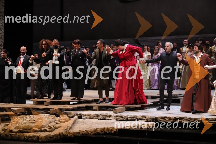  Dragoljub Bajić;  Maria Rosaria Catalano, asistentka kostumografov;  Gianluca Martinenghi, dirigent;  Carla Galleri, kostumografinja;  Valerio Longo, koreograf;  Rebeka Lokar, operna pevka;  Filippo Tonon, režiser;  Ivan  Momirov, operni solistLa Gioconda, premiera opere v SNG Maribor