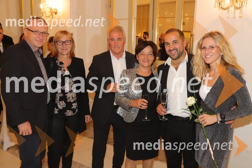  ... ;  ... ;  ... ;  ... ;  Tim Ribič, operni pevec, lastnik restavracije Miyabi, 1. tenor, Slovenski oktet;  Špela Pokeržnik, glasbenica in novinarkaLa Gioconda, premiera opere v SNG Maribor