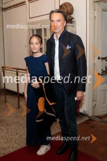  Ava Čizmić;  Tomislav  Čizmić, predsednik uprave, Mercator d.d.Pasji sin. Do koder te pusti veriga, premiera