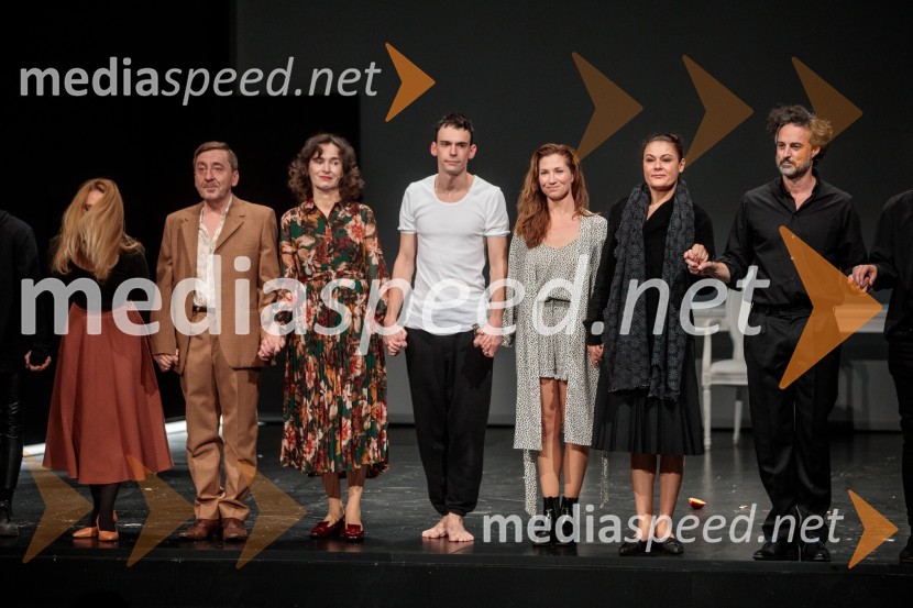  Saša  Mihelčič, igralka;  Gregor Baković, igralec;  Petra Govc, igralka;  Nejc Cijan Garlatti, igralec;  Sabina  Kogovšek, igralka;  Pia Zemljič, igralka;  Rok Vihar, igralecPasji sin. Do koder te pusti veriga, premiera