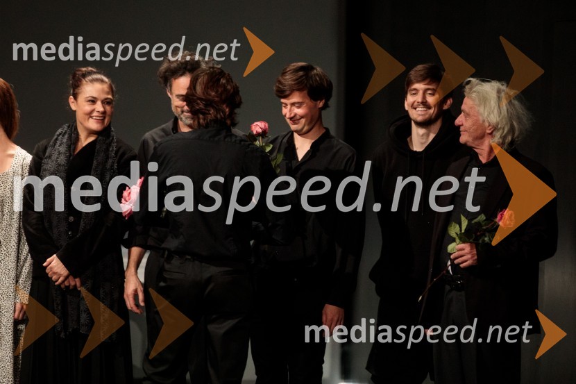  Pia Zemljič, igralka;  Rok Vihar, igralec;  Mario Dragojević, igralec;  Klemen Janežič, igralec ;  Vojko Zidar, igralecPasji sin. Do koder te pusti veriga, premiera