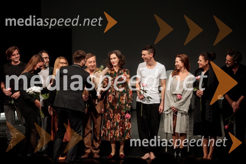  Dorian Šilec Petek, režiser, scenograf in oblikovalec luči;  Arpád Schilling, režiser;  Saša  Mihelčič, igralka;  Gregor Baković, igralec;  Petra Govc, igralka;  Nejc Cijan Garlatti, igralec;  Sabina  Kogovšek, igralka;  Pia Zemljič, igralka;  Rok Vihar, igralecPasji sin. Do koder te pusti veriga, premiera