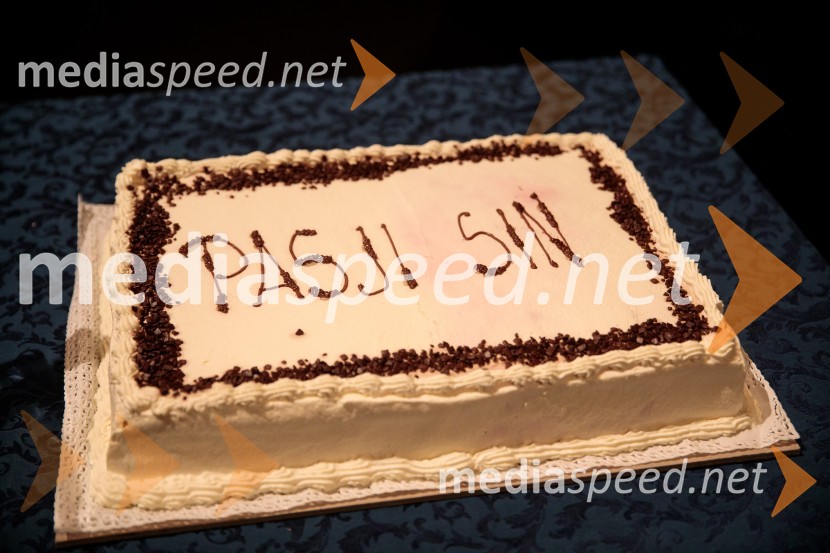 Pasji sin. Do koder te pusti veriga, premiera