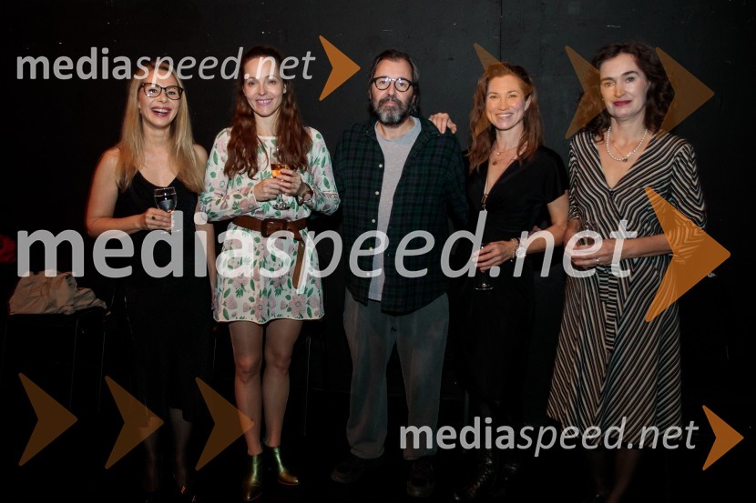  Saša  Mihelčič, igralka;  Iva Babić, igralka;  Arpád Schilling, režiser;  Sabina  Kogovšek, igralka;  Saša  Pavček, igralka, Predsednica združenja dramskih umetnikov Slovenije, prejemnica Borštnikovega prstanaPasji sin. Do koder te pusti veriga, premiera