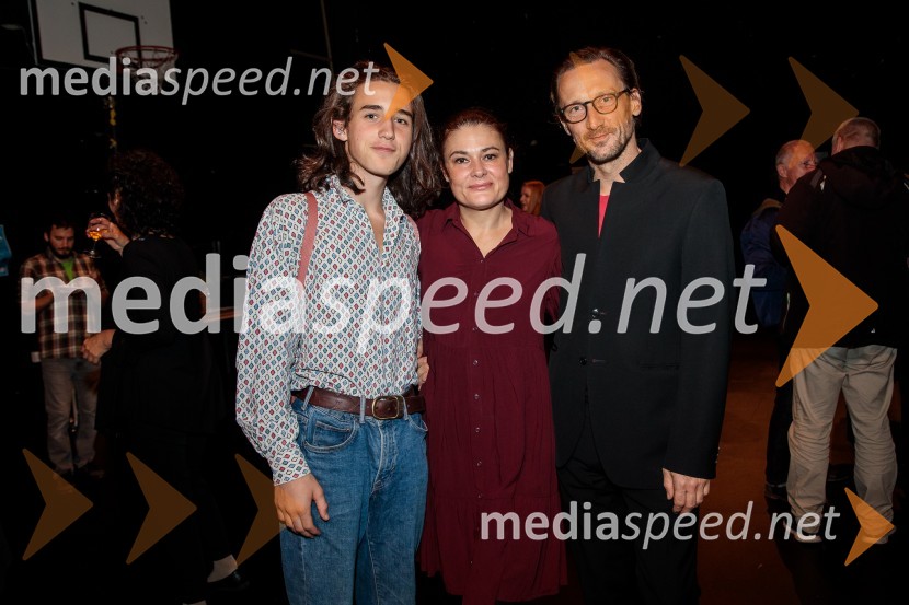  Voranc Mandić, igralec;  Pia Zemljič, igralka;  Marko  Mandić, igralecPasji sin. Do koder te pusti veriga, premiera