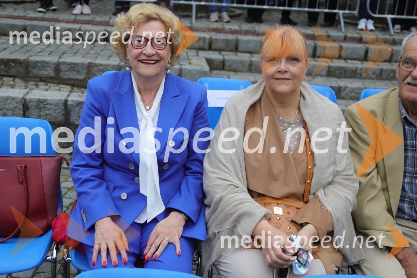  Jelka Kolmanič, mestna svetnica MOM, Demokratična stranka upokojencev Slovenije;  Melita  Petelin, mestna svetnica, Lista Melite Petelin36. svečana trgatev Stare trte, najstarejše trte na svetu