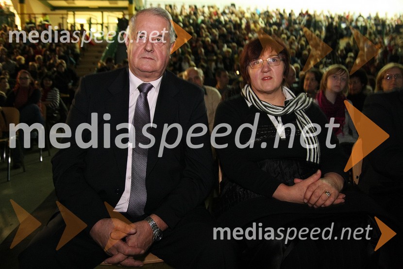 Alojzij Muhič, župan MO Novo mesto s soprogoPoglej me, drugi dobrodelni koncert za nakup mamografa