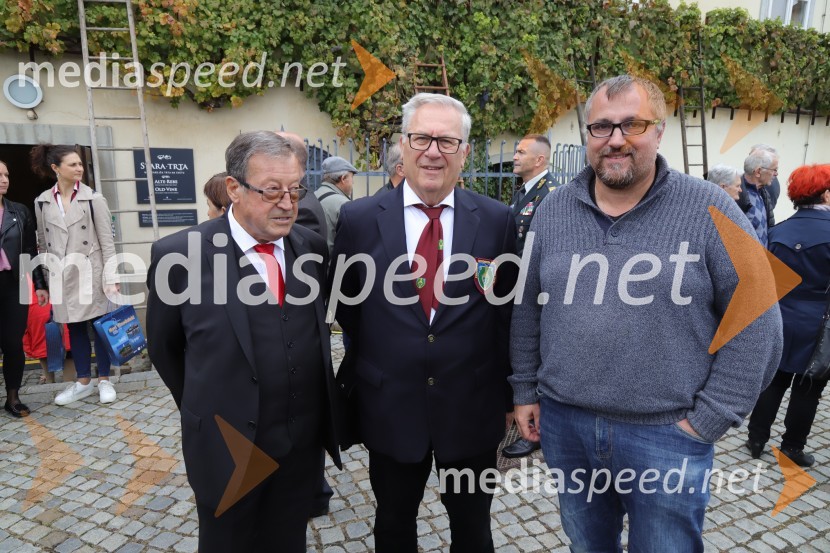 mag.  Jože Protner, vinar;  Milan Razdevšek, Zavod za turizem Maribor;  Igor Jurišič, mestni svetnik MOM, Stranka mladih - Zeleni Evrope36. svečana trgatev Stare trte, najstarejše trte na svetu