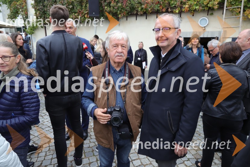  Rade  Bakračevič, častni konzul republike Srbije;  ... 36. svečana trgatev Stare trte, najstarejše trte na svetu