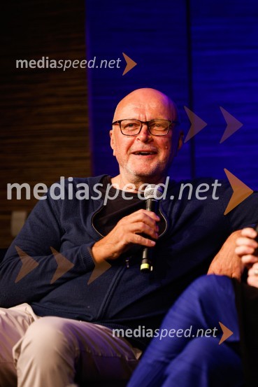  Miha Mazzini, pisatelj, kolumnist, scenaristMiha Mazzini: Osebno, predstavitev knjige v Cankarjevem domu